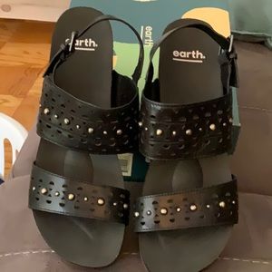 NWT Earth Sandals, comfort soul.